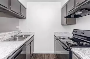 4400 Memorial Dr, Houston, TX 77007 - Photo 2