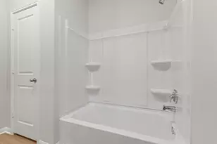 8839 New Jade Dr, Iowa Colony, TX 77583 - Photo 12