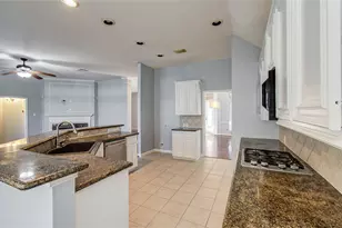 14731 Raven Hollow Ln, Humble, TX 77396 - Photo 10