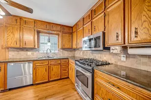 842 T C Jester Blvd, Houston, TX 77008 - Photo 8