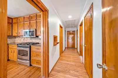 842 T C Jester Boulevard, Houston, TX 77008 - Photo 6