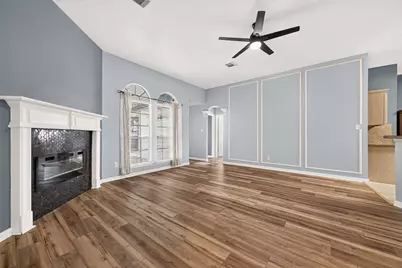 12007 Viola Court, Pinehurst, TX 77362 - Photo 2