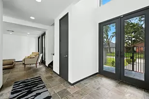 2019 McClendon St, Houston, TX 77030 - Photo 4