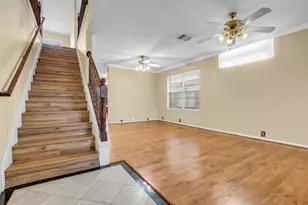 13415 Venice Villa Ln, Sugar Land, TX 77498 - Photo 4