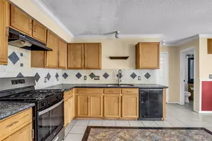 13415 Venice Villa Ln, Sugar Land, TX 77498 - Photo 18