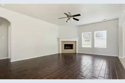 2518 Holly Laurel Manor, Conroe, TX 77304 - Photo 6