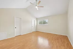 924 Memorial Village Dr, Houston, TX 77024 - Photo 34