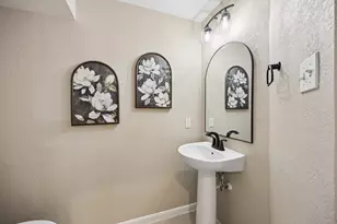 7535 Guinevere Dr, Sugar Land, TX 77479 - Photo 28
