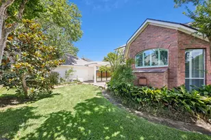 7535 Guinevere Dr, Sugar Land, TX 77479 - Photo 32