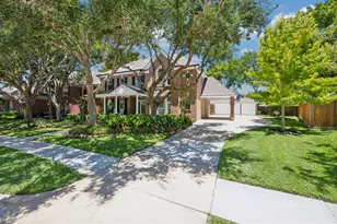 7535 Guinevere Dr, Sugar Land, TX 77479 - Photo 6