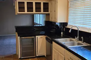 8526 Quailcrest Dr, Houston, TX 77489 - Photo 2