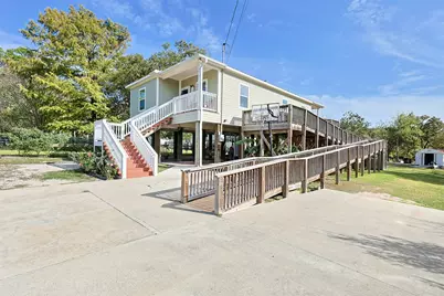 9810 Oak Leaf Drive, Baytown, TX 77521 - Photo 1