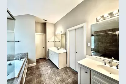 3731 Main Poplar Drive, Houston, TX 77025 - Photo 20