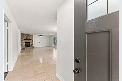 13185 Crest Drive, Willis, TX 77318 - Photo 8