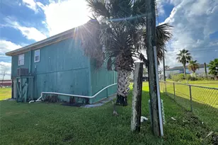 415 Oyster St, Freeport, TX 77541 - Photo 24