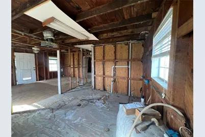 415 Oyster Street, Freeport, TX 77541 - Photo 6