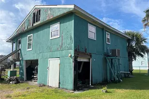 415 Oyster St, Freeport, TX 77541 - Photo 2