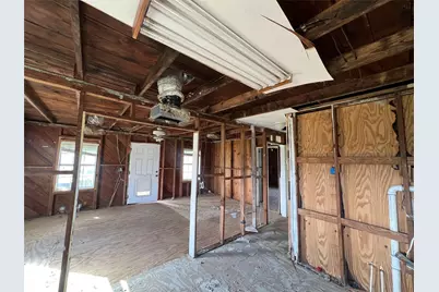 415 Oyster Street, Freeport, TX 77541 - Photo 8