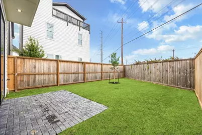 1004 Golden Nectar Lane, Houston, TX 77008 - Photo 1