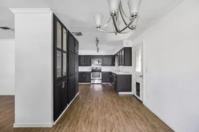 1937 Robin Avenue, Orange, TX 77632 - Photo 8