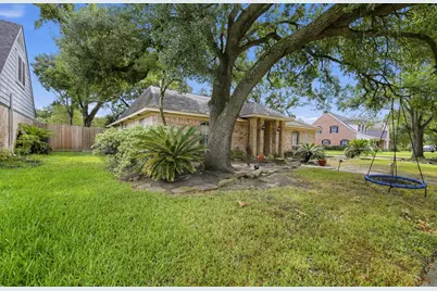15502 Chichester Lane, Jersey Village, TX 77040 - Photo 2