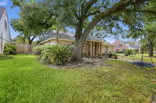15502 Chichester Ln, Jersey Village, TX 77040 - Photo 2