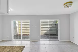 2568 Bering Dr, Houston, TX 77057 - Photo 12