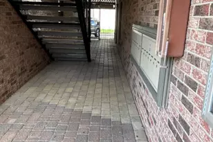 402 Postoffice St, Galveston, TX 77550 - Photo 4