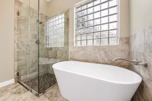 702 Clayton St, Tomball, TX 77375 - Photo 18