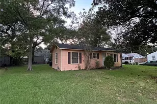 419 Maryland St, Liberty, TX 77575 - Photo 10