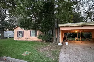 419 Maryland St, Liberty, TX 77575 - Photo 6