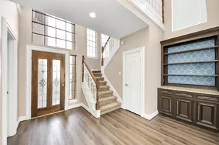 8047 Oakwood Garden St, Houston, TX 77040 - Photo 6