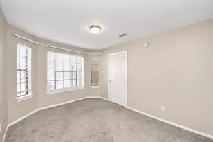 8047 Oakwood Garden St, Houston, TX 77040 - Photo 32