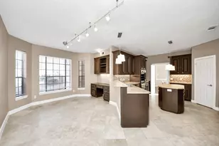 8047 Oakwood Garden St, Houston, TX 77040 - Photo 18