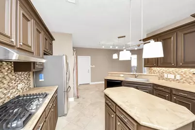 8047 Oakwood Garden Street, Houston, TX 77040 - Photo 14