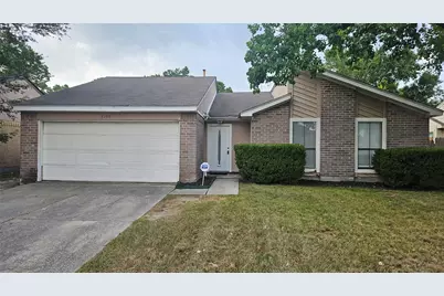 4250 Southchase Lane, Houston, TX 77014 - Photo 2
