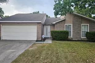 4250 Southchase Ln, Houston, TX 77014 - Photo 2