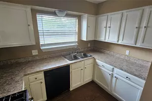 4250 Southchase Ln, Houston, TX 77014 - Photo 6