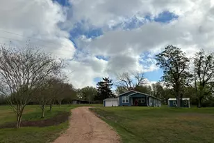 10614 Dierking, Brenham, TX 77833 - Photo 6