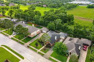 3522 Pine Chase Dr, Pearland, TX 77581 - Photo 2