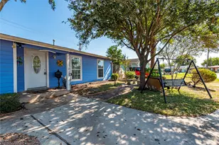 1310 Harris Way, Galveston, TX 77551 - Photo 2