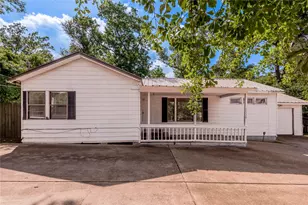 2538 Sycamore Ave, Huntsville, TX 77340 - Photo 2