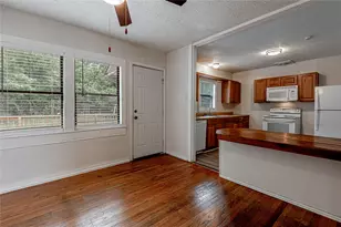 2538 Sycamore Ave, Huntsville, TX 77340 - Photo 8