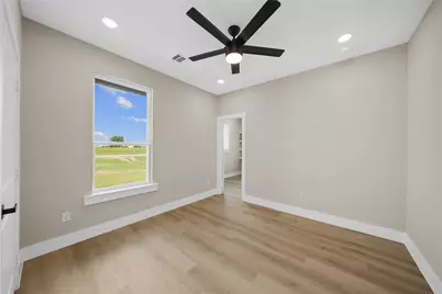 560 Quarter Horse Trail, Angleton, TX 77515 - Photo 18