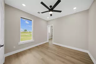 560 Quarter Horse Trail, Angleton, TX 77515 - Photo 18