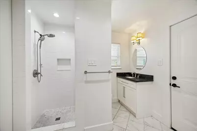 4715 Braesvalley Drive, Houston, TX 77096 - Photo 18