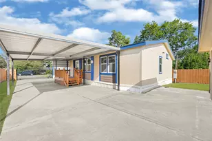 3233 Clarksville St, La Porte, TX 77571 - Photo 2