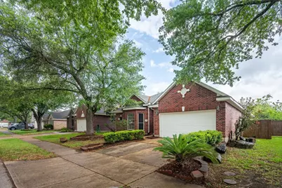 3823 Addison Drive, Pearland, TX 77584 - Photo 2