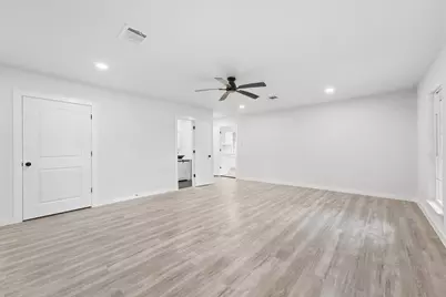 262 Oakland Street, Baytown, TX 77520 - Photo 24