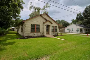 9402 Line St, Needville, TX 77461 - Photo 4